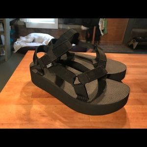 Teva Flatform Universal Sandal Women’s Black